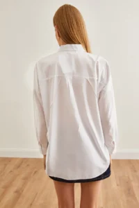 Olalook Women's Juicy White Palm Tree Detailed Woven Shirt - Image 2