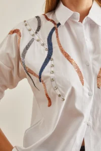Olalook Women's Juicy White Palm Tree Detailed Woven Shirt - Image 7