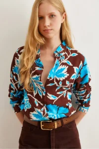 Olalook Women's Bitter Brown Leaf Patterned Loose Woven Viscose Shirt - Image 4