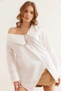 Olalook Women's White Collar Detailed Asymmetrical Woven Shirt