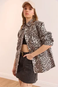 Olalook Women's Stone Pocket Leopard Oversize Gabardine Shirt