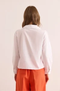 Olalook Women's White Button Detailed Oval Crop Shirt - Image 5