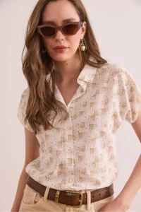 Olalook Women's Pixel Beige Flared Linen Bat Shirt - Image 4