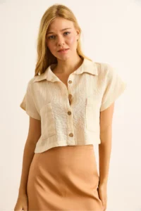 Olalook Women's Ecru Single Pocket Etamine Crop Shirt - Image 3