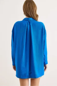 Olalook Women's Saks Blue Pocketed Oversize Javanes Shirt - Image 3