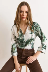 Olalook Women's Green Patterned Sleeve Folded Viscose Shirt - Image 3