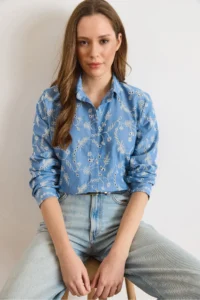 Olalook Women's Light Blue Ivy Scalloped Denim Look Shirt - Image 3