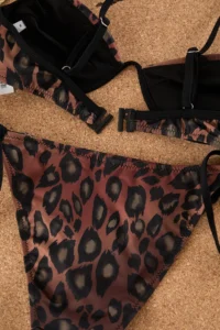 TRENDYOLMİLLA Leopard Patterned V Telli balconette Covered brazilian Regular Waist Bikini Set - Image 6