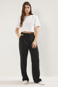 TRENDYOLMİLLA Black*001 Straight/Plain Kesim Pilili Weaving Dress Pants - Image 4