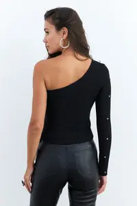 Cool & Sexy Women Black Stoned Single Arm Crop Blouse - Image 4