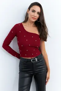 Cool & Sexy Women Burgundy Stone Single Arm Crop Blouse - Image 5