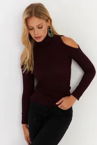 Cool & Sexy Women Plum Shoulders Light Camisole Blouse - Image 2