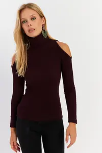 Cool & Sexy Women Plum Shoulders Light Camisole Blouse - Image 5