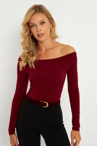 Cool & Sexy Women Burgundy Blouse - Image 7