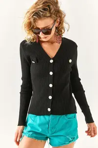 Olalook Women's Black Accessory Pocket Detailed Buttoned Cardigan - Image 3