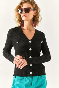 Olalook Women's Black Accessory Pocket Detailed Buttoned Cardigan - Image 4
