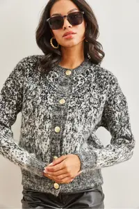 Olalook Women's Black Soft Textured Gradient Thick Cardigan - Image 4