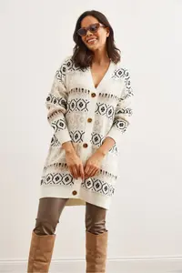 Olalook Women's Ecru Ethnic Patterned Oversize Knitwear Cardigan - Image 4