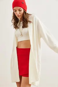 Olalook Women's Ecru Pocket Collar Detailed Soft Textured Knitwear Cardigan - Image 4