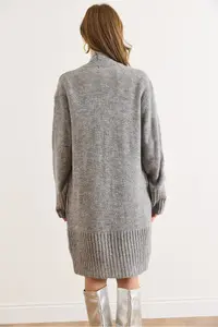 Olalook Women's Gray Pocket Collar Detailed Soft Textured Knitwear Cardigan - Image 3