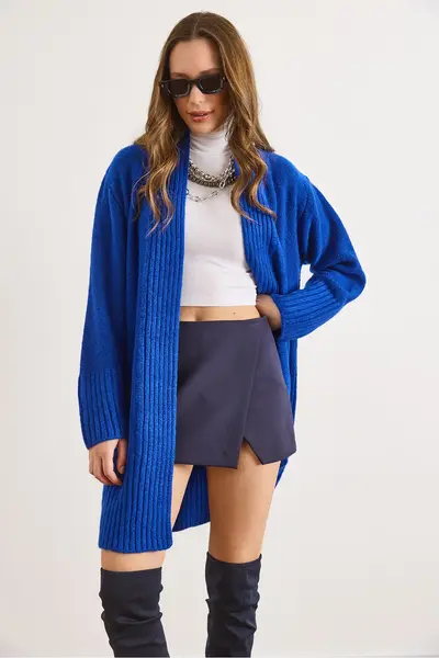 HRK-19000322-SAKS-BLUE_1
