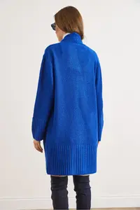 Olalook Women's Saks Blue Pocket Collar Detailed Soft Textured Knitwear Cardigan - Image 3