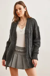 Olalook Women's Anthracite Pocket Soft Textured Knitwear Cardigan - Image 2