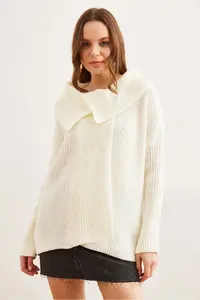 Olalook Women's Ecru Wrap Collar Buttoned Knitwear Cardigan - Image 2