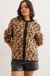 Olalook Women's Camel Buttoned Loose Leopard Cardigan - Image 4