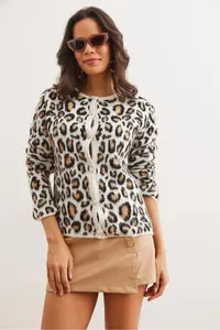 Olalook Women's White Metal Buttoned Shawl Leopard Knitwear Cardigan - Image 5
