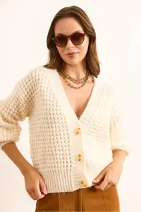 Olalook Women's Ecru 3 Button Soft Textured Knitwear Cardigan - Image 3