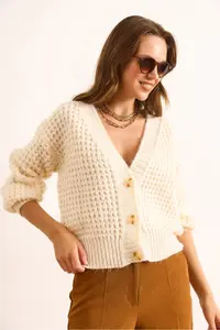 Olalook Women's Ecru 3 Button Soft Textured Knitwear Cardigan - Image 4