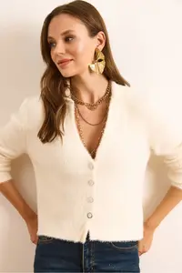 Olalook Women's Ecru Collar Button Detailed V Beard Cardigan - Image 4