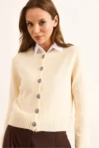 Olalook Women's Ecru Metal Button Detailed Crew Neck Cardigan