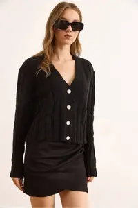Olalook Women's Black Thick Ribbed Soft Textured Cardigan - Image 3