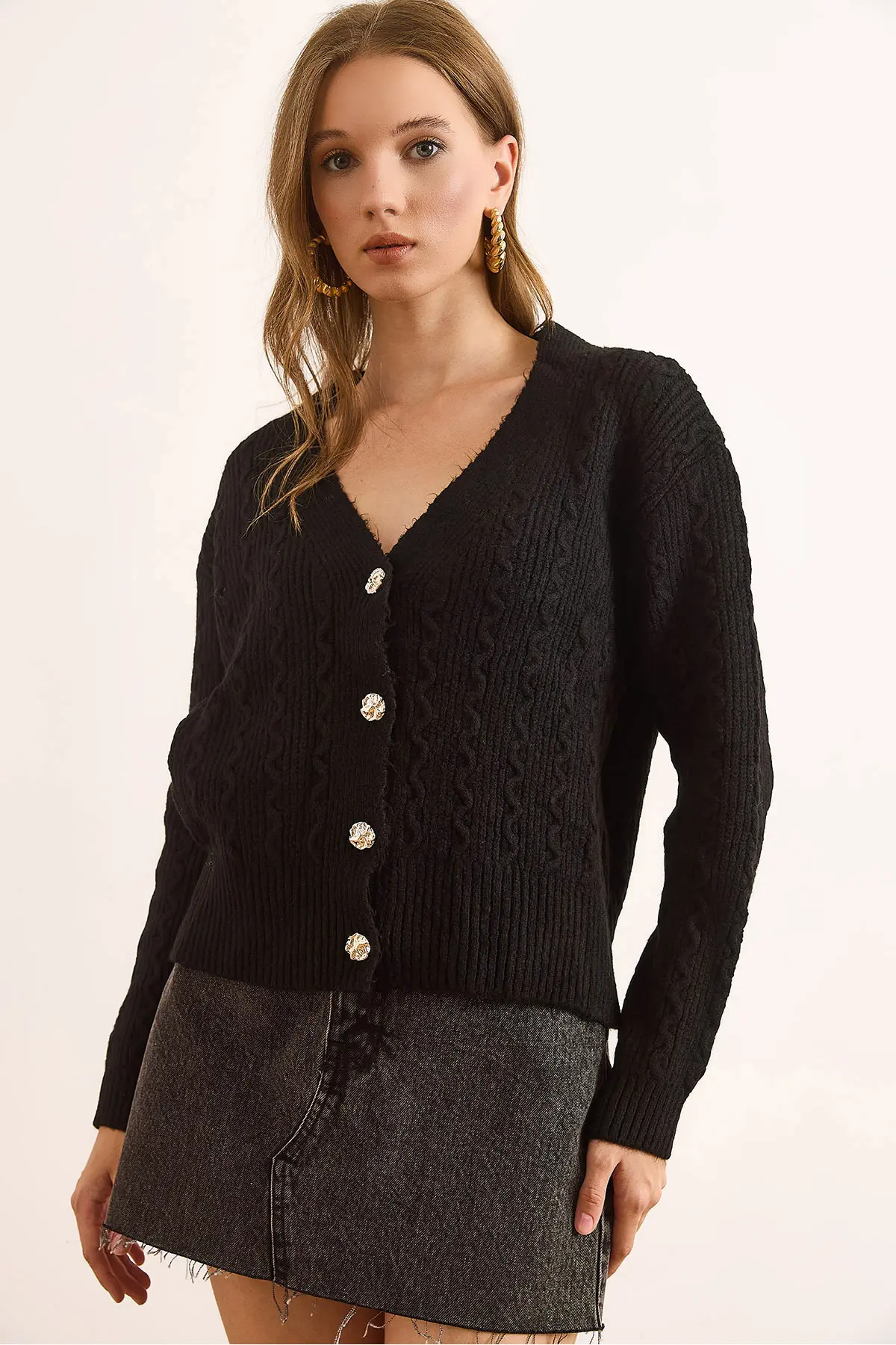HRK-19000386-BLACK_1