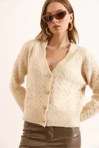 Olalook Women's Ecru Wave Detailed Soft Textured Cardigan - Image 4