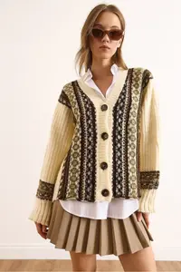 Olalook Women's Ecru Green Soft Textured Patterned Oversize Knitwear Cardigan - Image 5