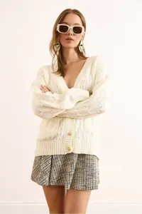 Olalook Women's Ecru Gold Buttoned Pocket Loose Knitwear Cardigan - Image 5