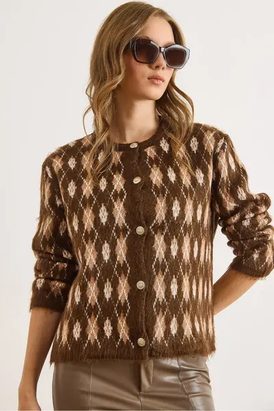 HRK-19000411-BROWN_1