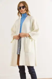 Olalook Women's Ecru Soft Textured Pocket Knitwear Cardigan - Image 4