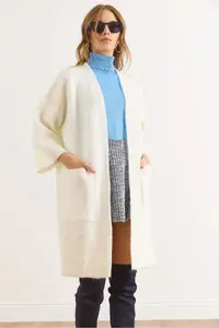 Olalook Women's Ecru Soft Textured Pocket Knitwear Cardigan - Image 6