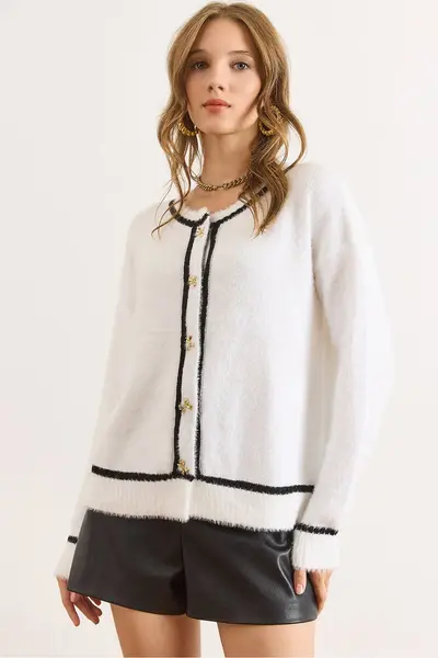 HRK-19000425-WHITE_1