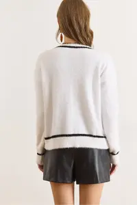 Olalook Women's White Button Detailed Striped Beard Knitwear Cardigan - Image 2