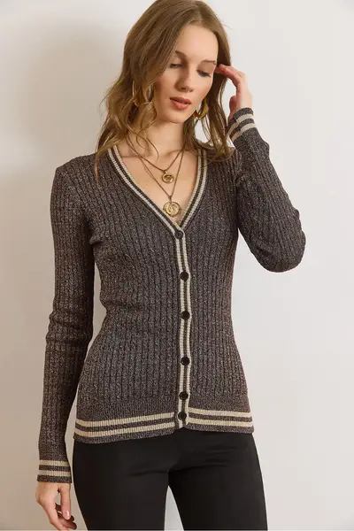 HRK-19000428-BROWN_1