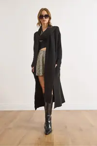Olalook Women's Black Self-Fringed Pocket Long Cardigan - Image 6