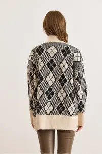 Olalook Women's Stone Diamond Pattern Soft Textured Thick Knitwear Cardigan - Image 2