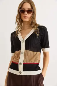 Olalook Women's White Black V-neck Color Blocked Short Sleeve Knitwear Cardigan - Image 4