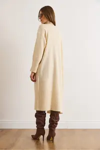 Olalook Women's Ecru Pocket Soft Textured Midi Knitwear Cardigan - Image 3