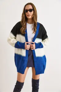 Olalook Women's Blue White Color Blocked Glitter Detailed Oversize Knitwear Cardigan - Image 3